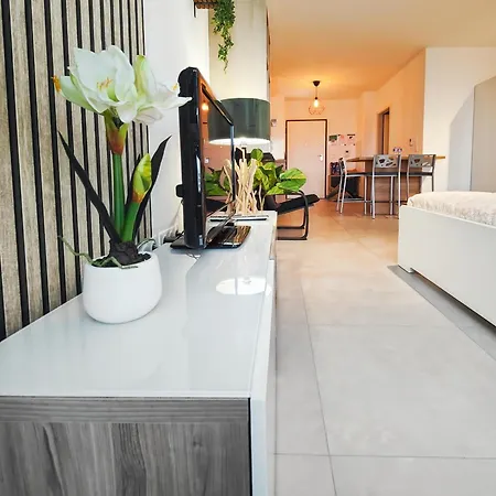 Le Petit Eden - Bâle - Aéroport Apartamento *